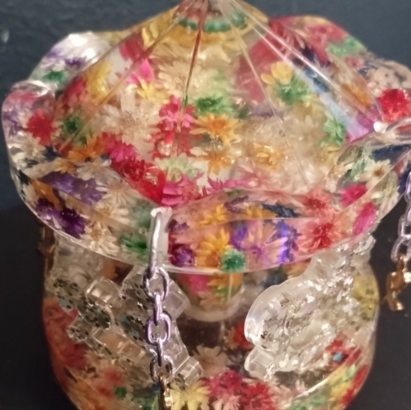 Handcrafted Carousal 🎠 - Picture 4 of 5